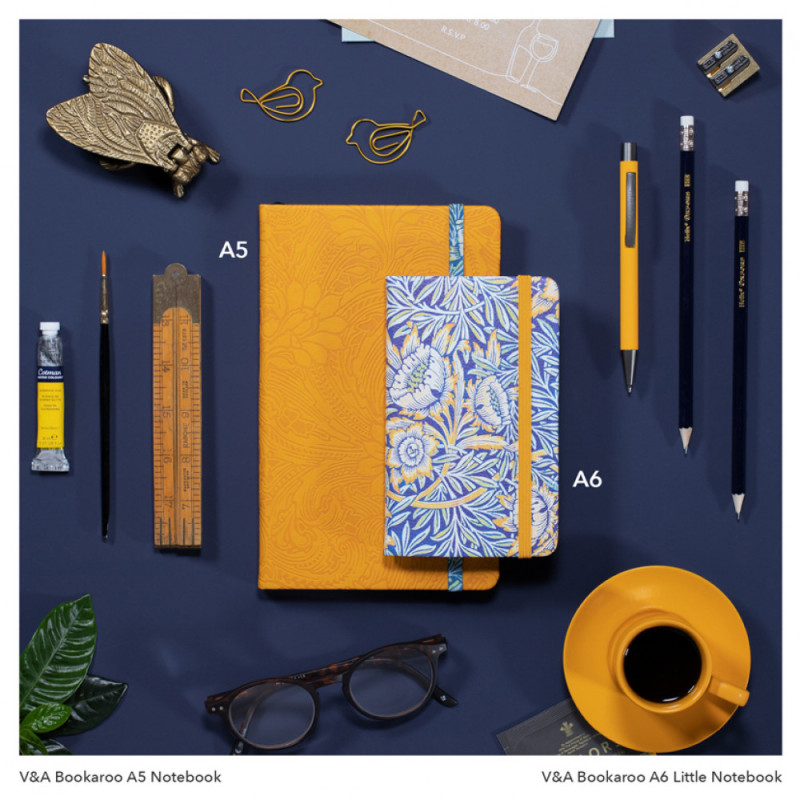 Display | V&A Bookaroo - Morris (60cm)